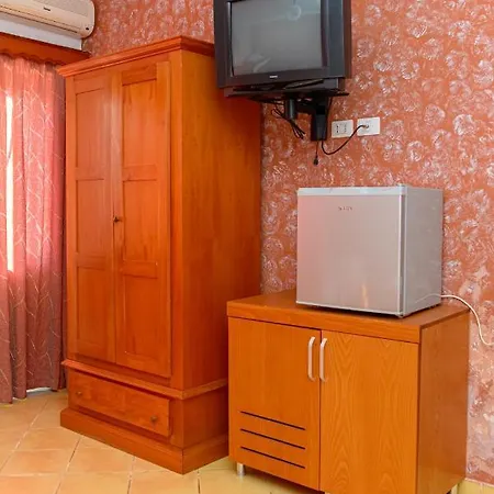 Argeli Hotell 3*