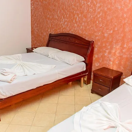 Hotell Argeli 3*