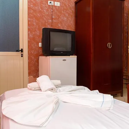 Hotell Argeli 3*